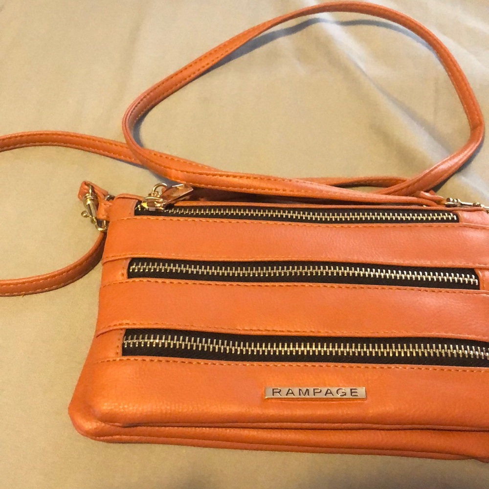 Rampage crossbody pursue